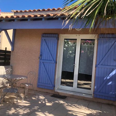 Proche Narbonne - AUDE 11- Saint pierre la Mer - ravissant pavillon plain pied F2- vaste terrasse - résidence avec piscine à 800M de la plage -Climatisé- parking privé - wifi gratuit Exterior foto